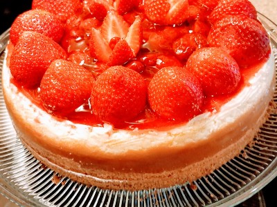 Double Deluxe Strawberry Cheesecake 